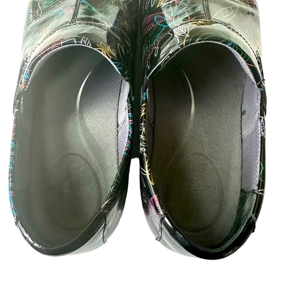 Dansko Women's Slip Resistant Black Multi Colored Work Clogs, size 7 - Picture 6 of 11
